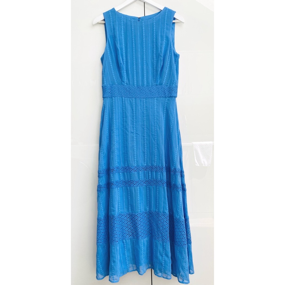 Neiman Marcus Maxi Dress Lace Embroidered Sleeveless Blue